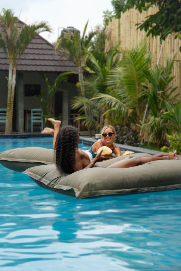 Copacabana Gili Air 호텔 외부 사진